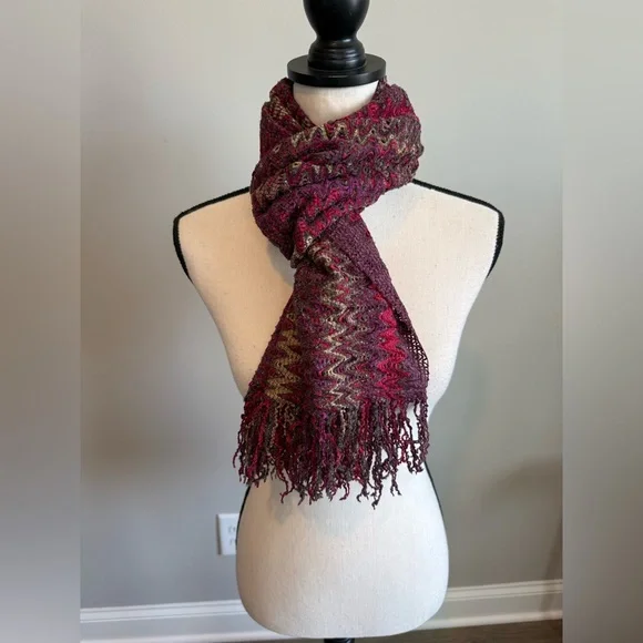 MISSONI Wave ZigZag Shimmer Fringe Scarf - Picture 5 of 12